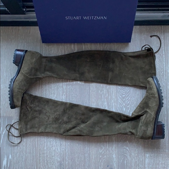 Stuart Weitzman “The Vanland” - Picture 8 of 8